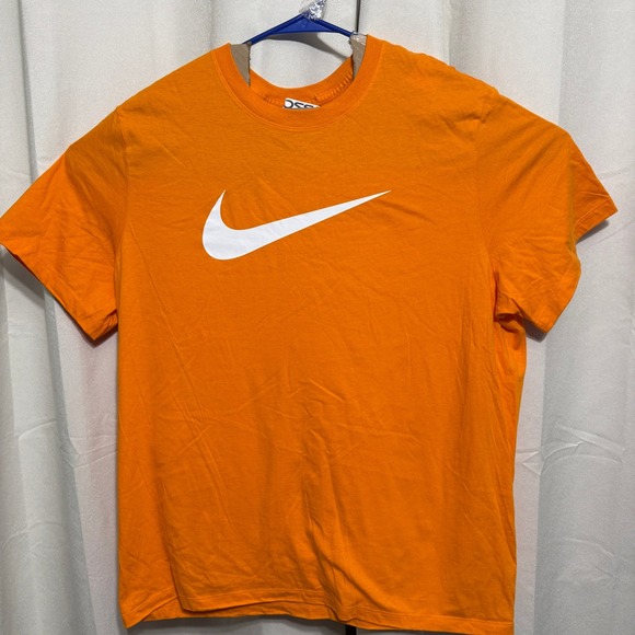 Other - Nike Tee 2X Shirt. ORANGE Cotton UIsex‎